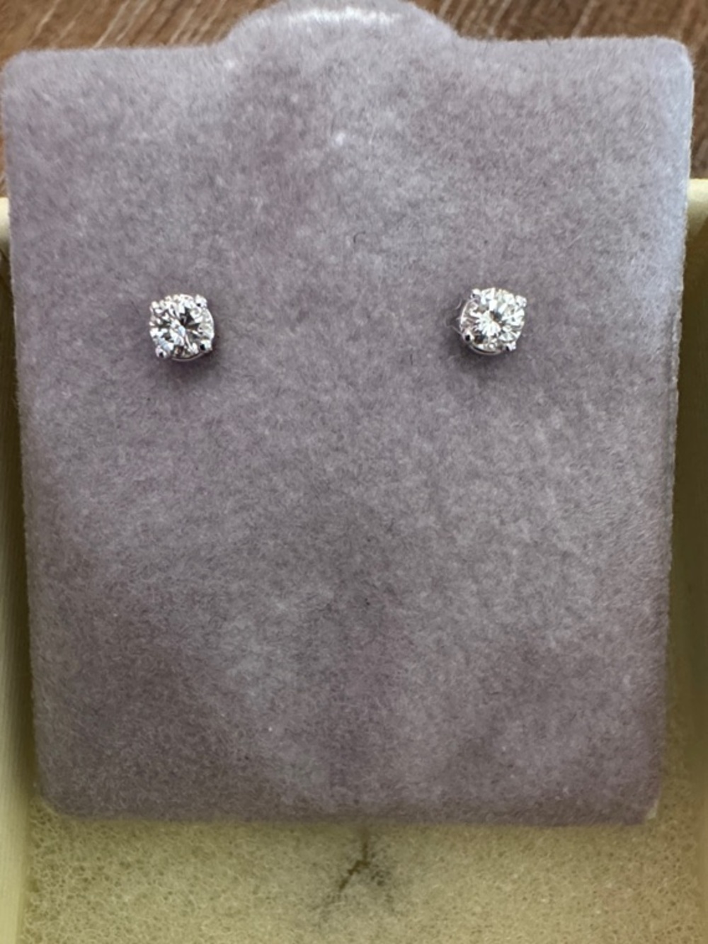 Diamond Stud Earrings in 14K Gold